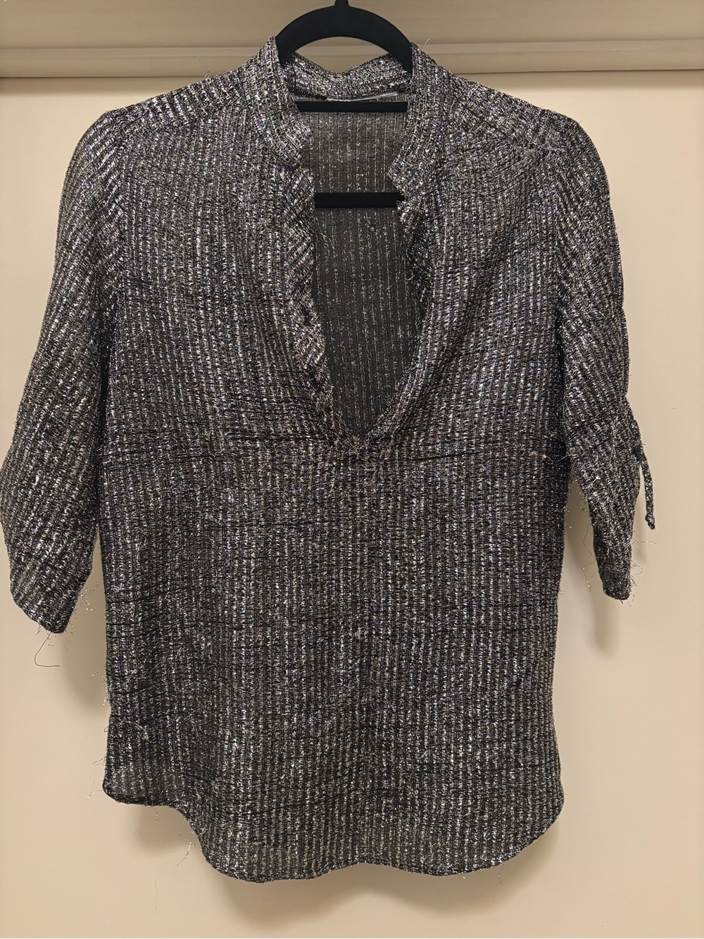 Metallic Ribbed V-Neck Women's Top — Silver